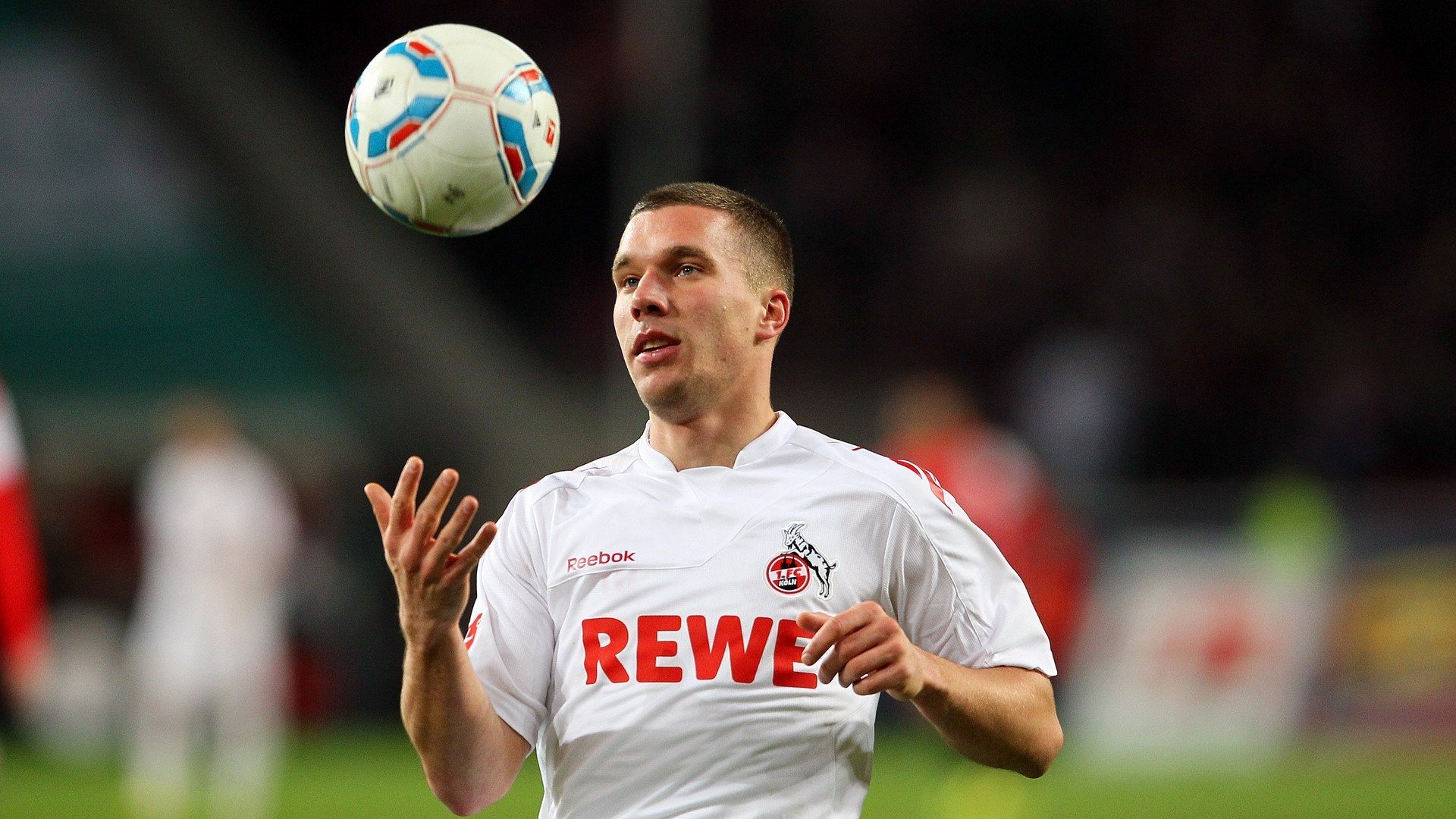 史上最年轻“欧洲金靴”问鼎欧冠巅峰,最年轻的欧洲金球奖